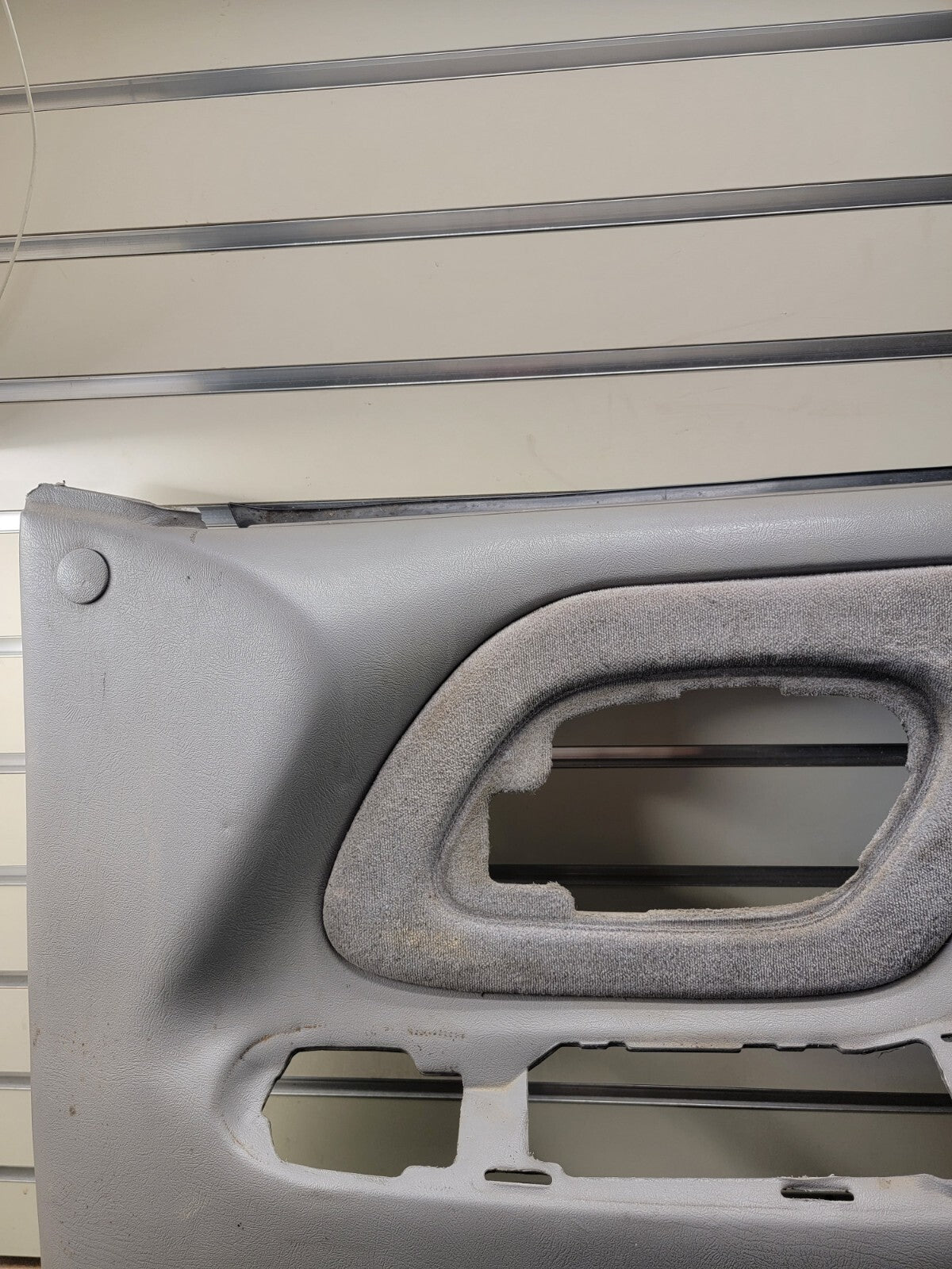 🔥95-99 Chevy GMC Silverado C/K DOOR PANEL Front Passenger Right Gray OEM D2