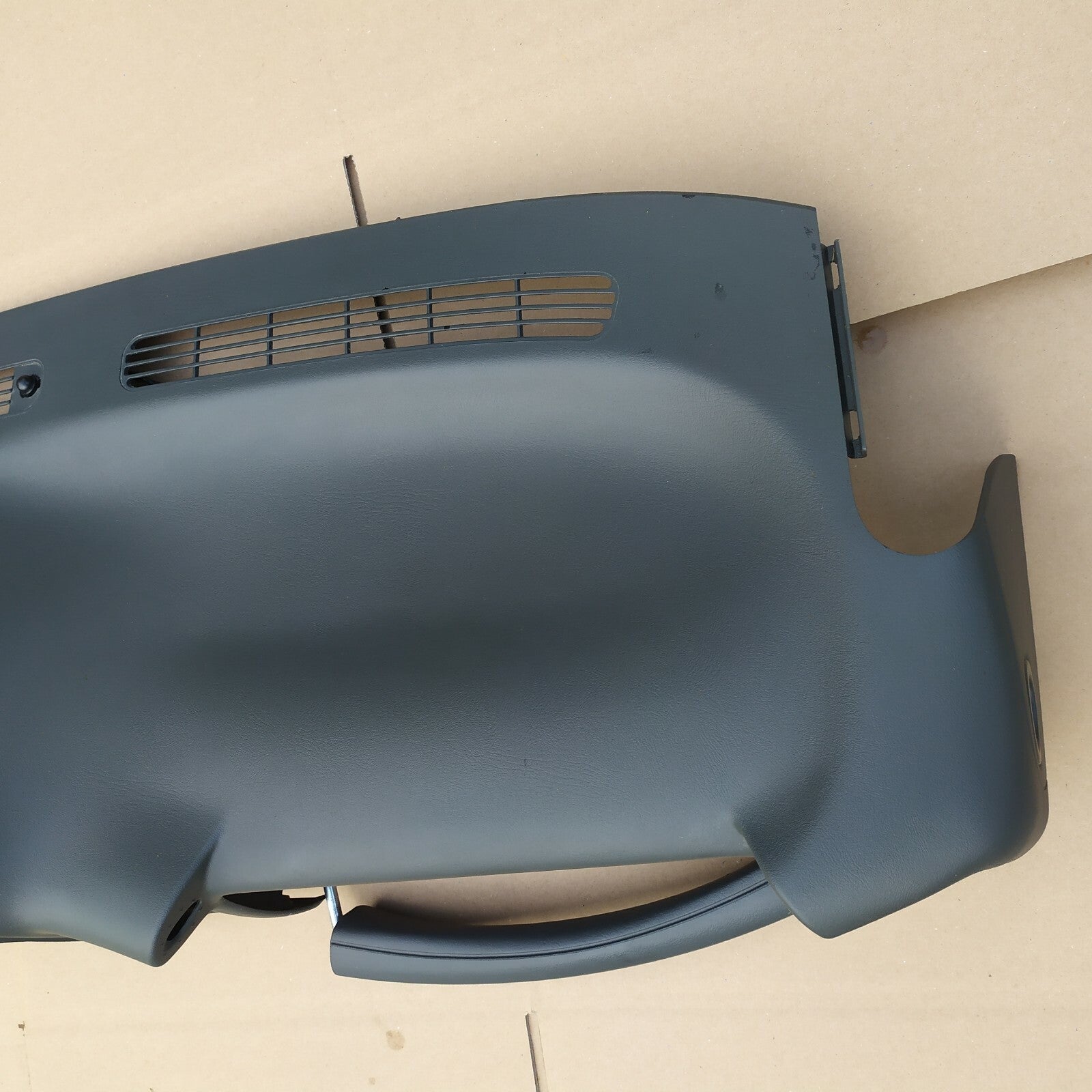 🔥99-06 SILVERADO SIERRA TAHOE Upper Cap Cover Top Dashboard Pad GRAPHITE DP1