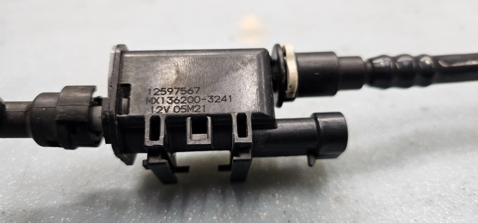 🔥04-20 Colorado Savana Express Valve Purge Solenoid Evap Emission Canister