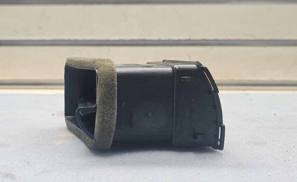 🔥05-09 Ford Five Hundred Mercury Sable Dash Left Driver Air Vent Heater Black