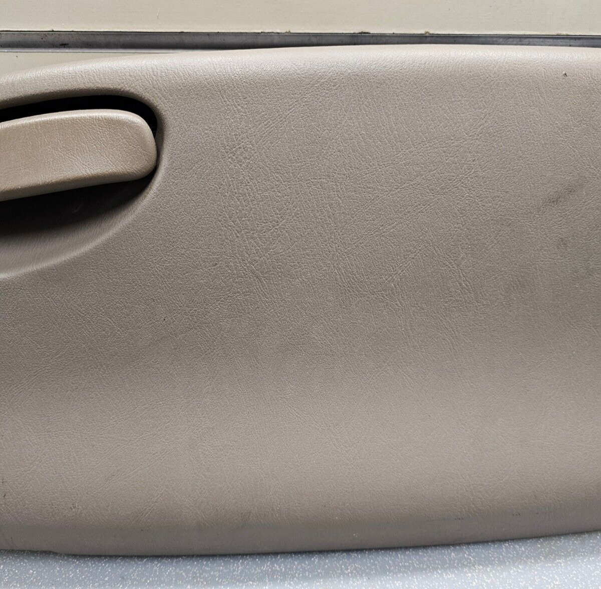 🔥97-03 FORD F150 Expedition Glove Box Dash Storage Compartment Lid ASSEMBLY TAN