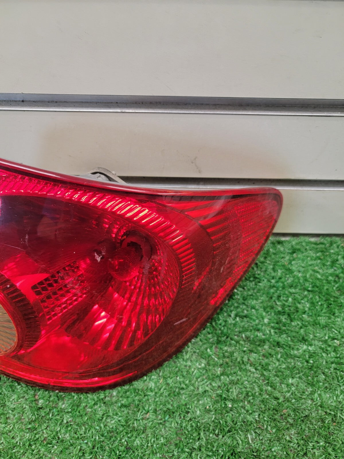 🔥03-08 Toyota Corolla Tail Light Lamp Assembly  Rear Right Passenger Chrome