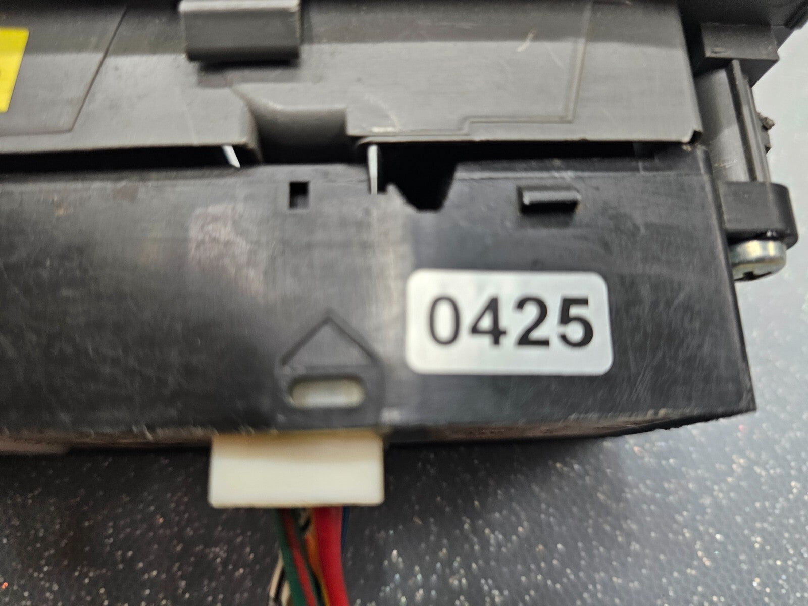 🔥04-15 TITAN ARMADA LEFT DRIVER MASTER POWER WINDOW LOCK SWITCH ASSEMBLY GRAY