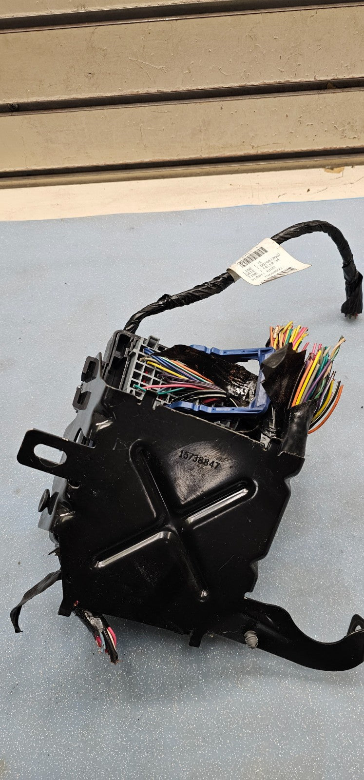 🔥07-14 Silverado Sierra DASH RELAY Body Wiring Harness Junction BLOCK BRACKET