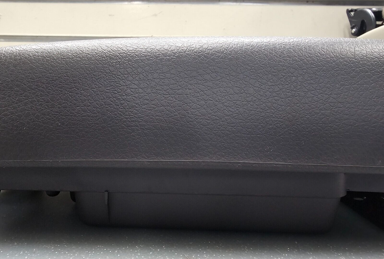 10-12 Fusion Milan Front Center Console Lid Armrest Cover Top Pad Assembly Black