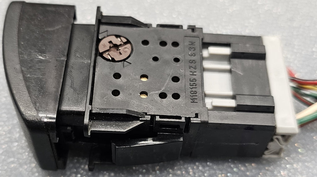 🔥01-05 Civic Center Dash Hazard Switch Warning Light Emergency Flasher Assembly
