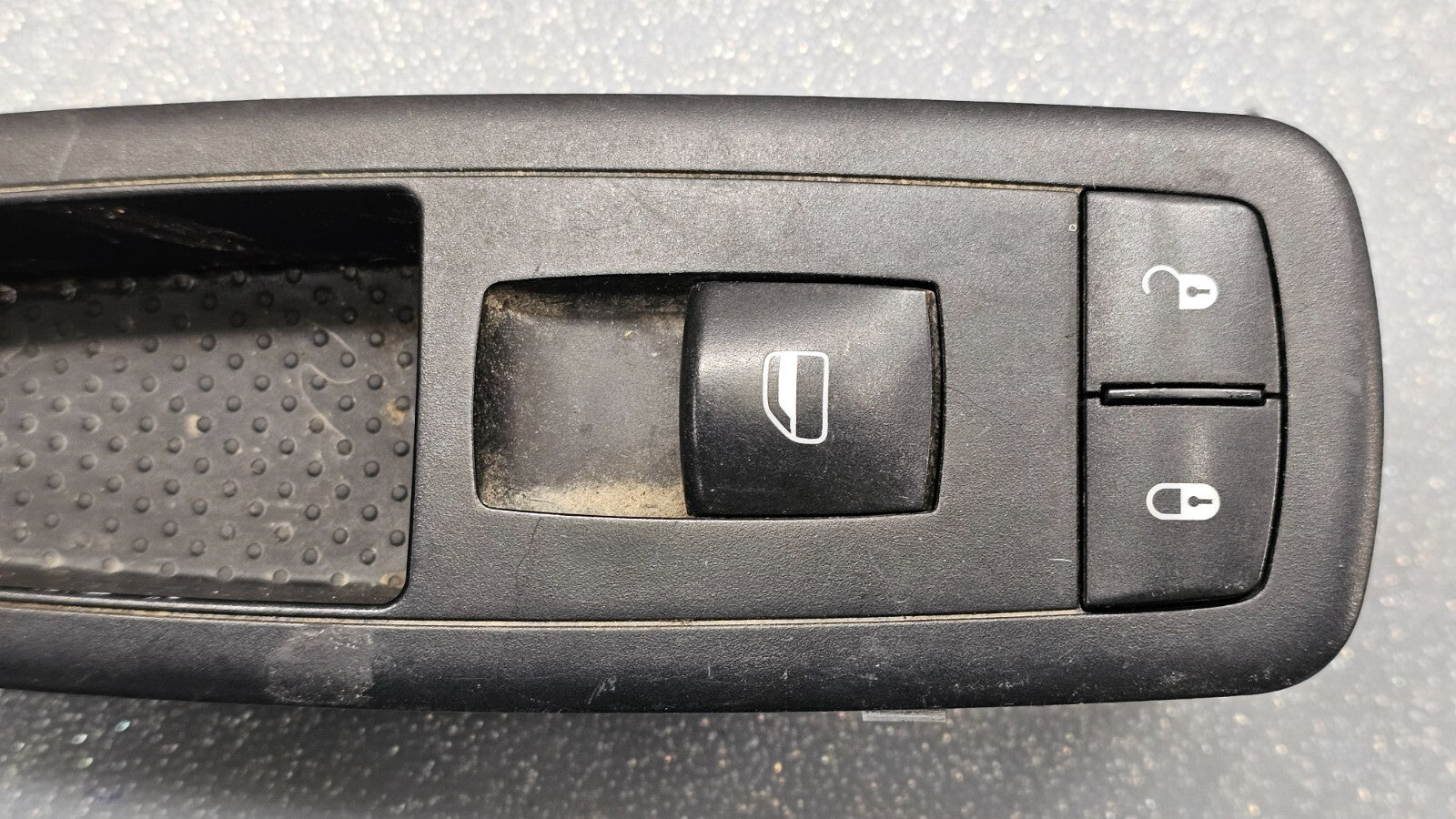 🔥13-15 Dodge Ram Right Passenger Power Door Window Switch Lock Assembly Black