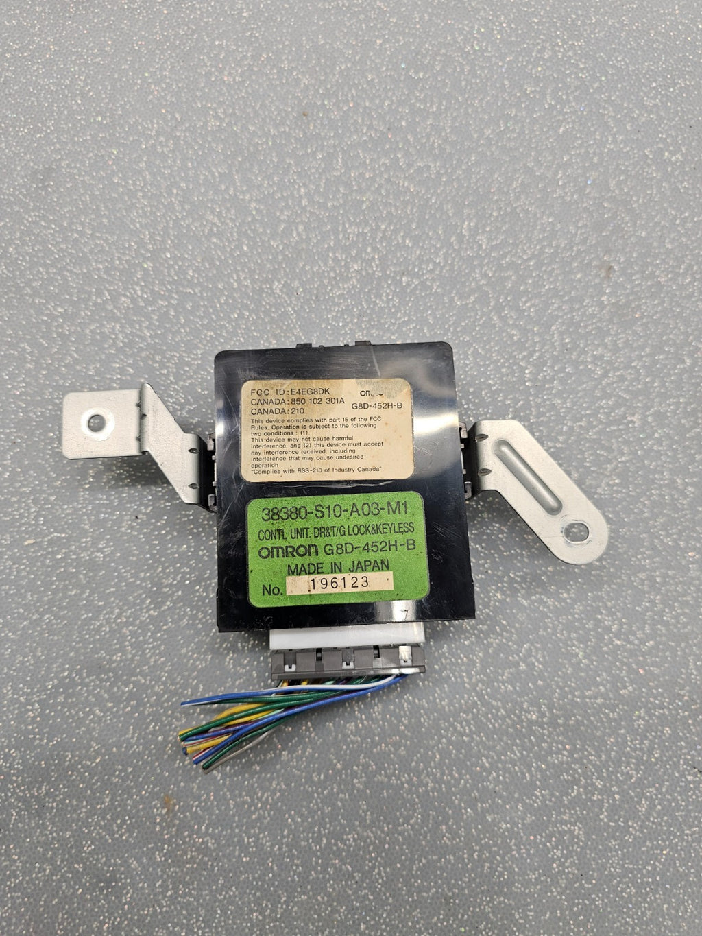 97-01 Honda CR-V Front Left Driver Door Control Keyless Module Unit Sensor Relay