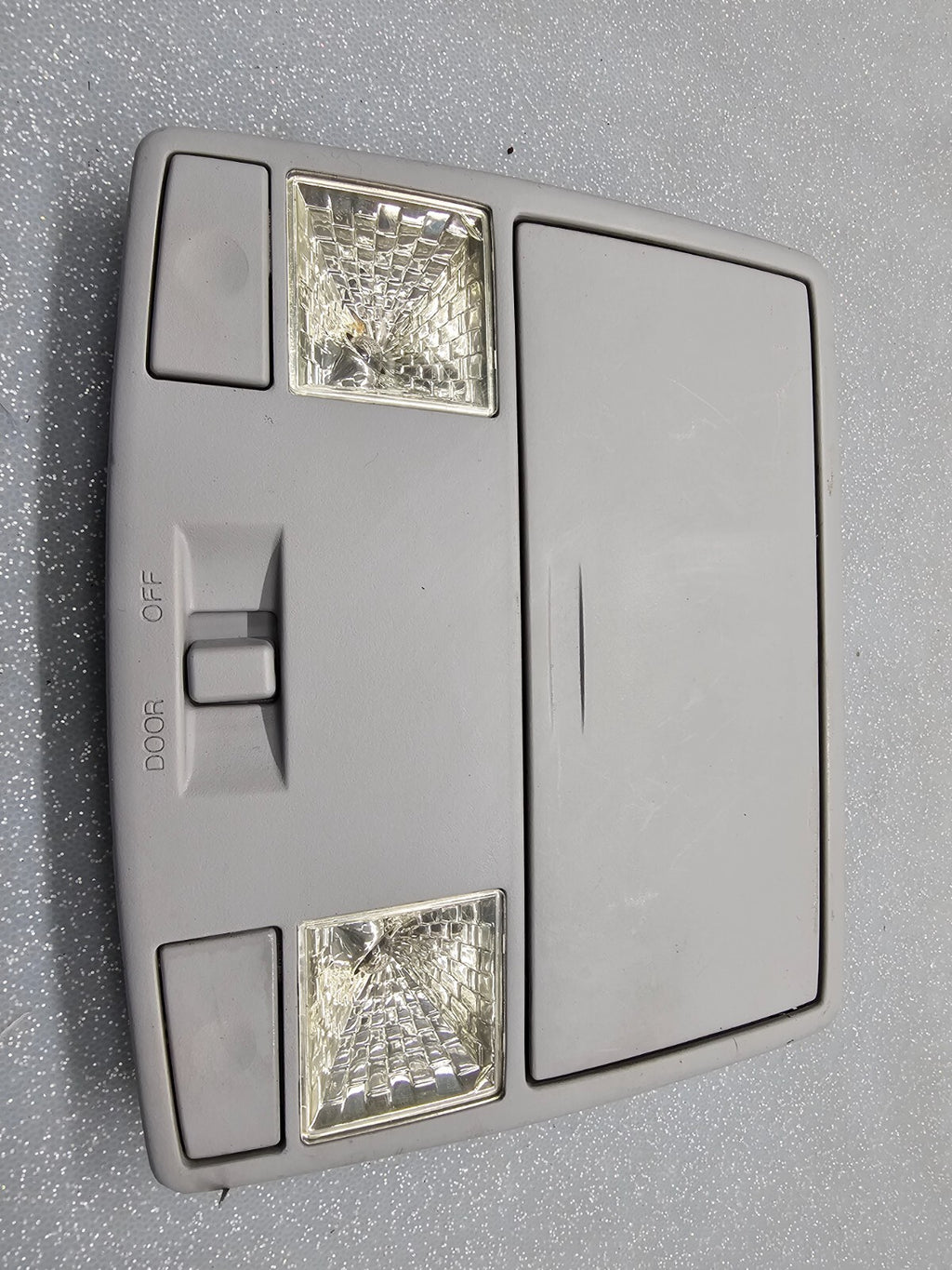 🔥2003-2008 MAZDA 6 OVERHEAD MAP DOME LIGHT VANITY COURTESEY LIGHT GREY OEM