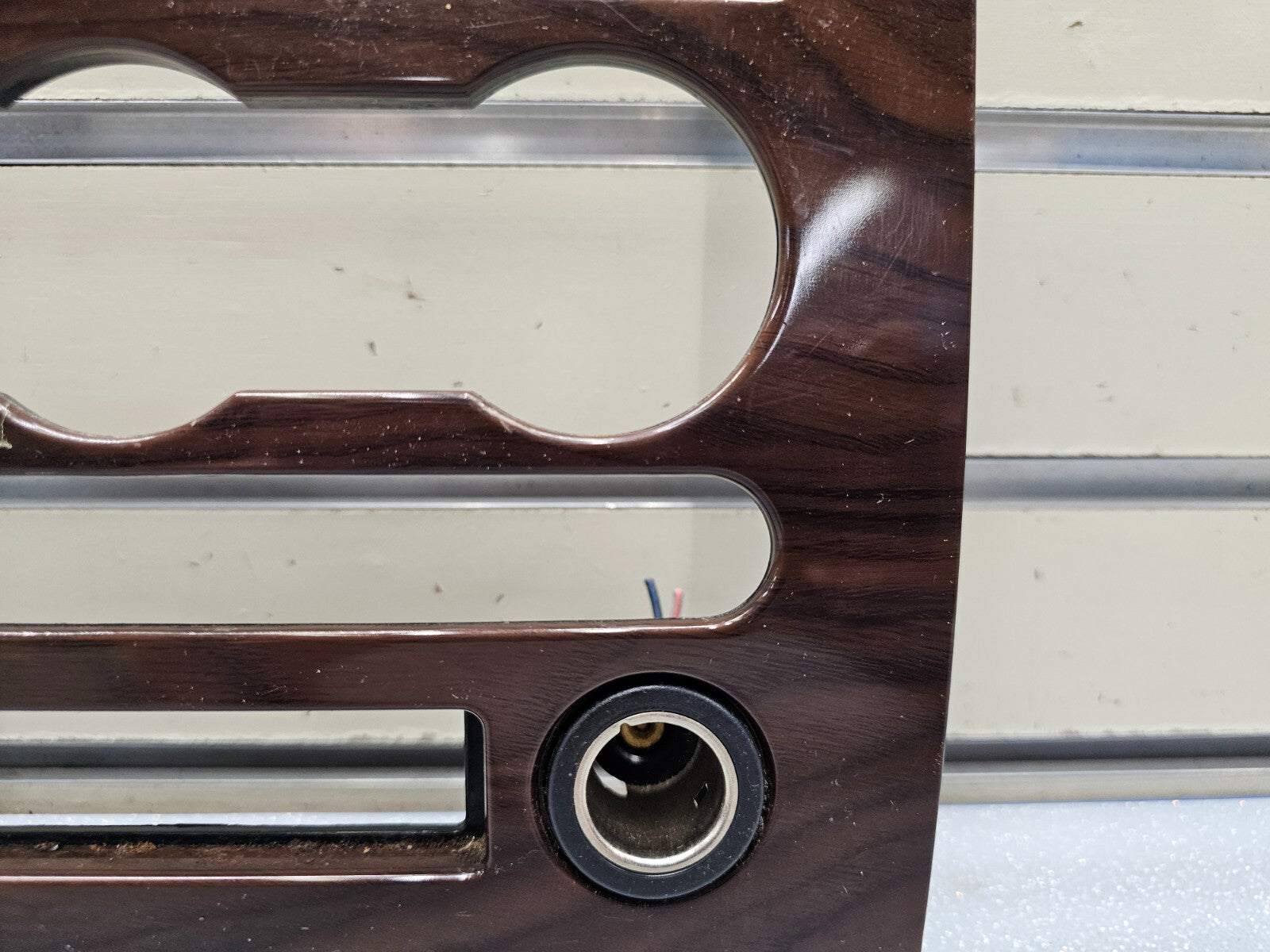 08-09 Taurus Sable Center Dash AM FM Radio Display Climate Bezel Trim Panel Wood