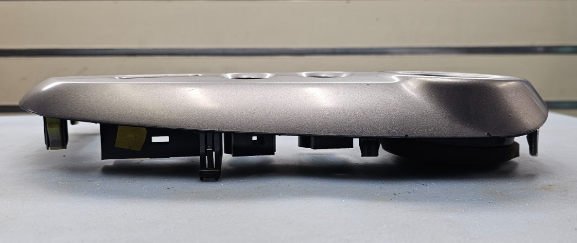🔥03-08 Toyota MATRIX Pontiac VIBE Center Dash Radio Bezel Trim Panel SILVER OEM