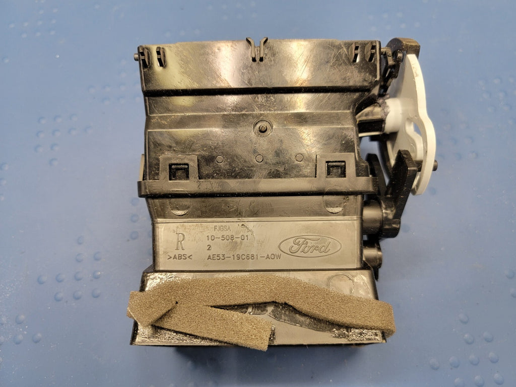🔥2010 -2012 Ford Fusion Mercury Milan RIGHT Passenger Side Center Air Vent OEM