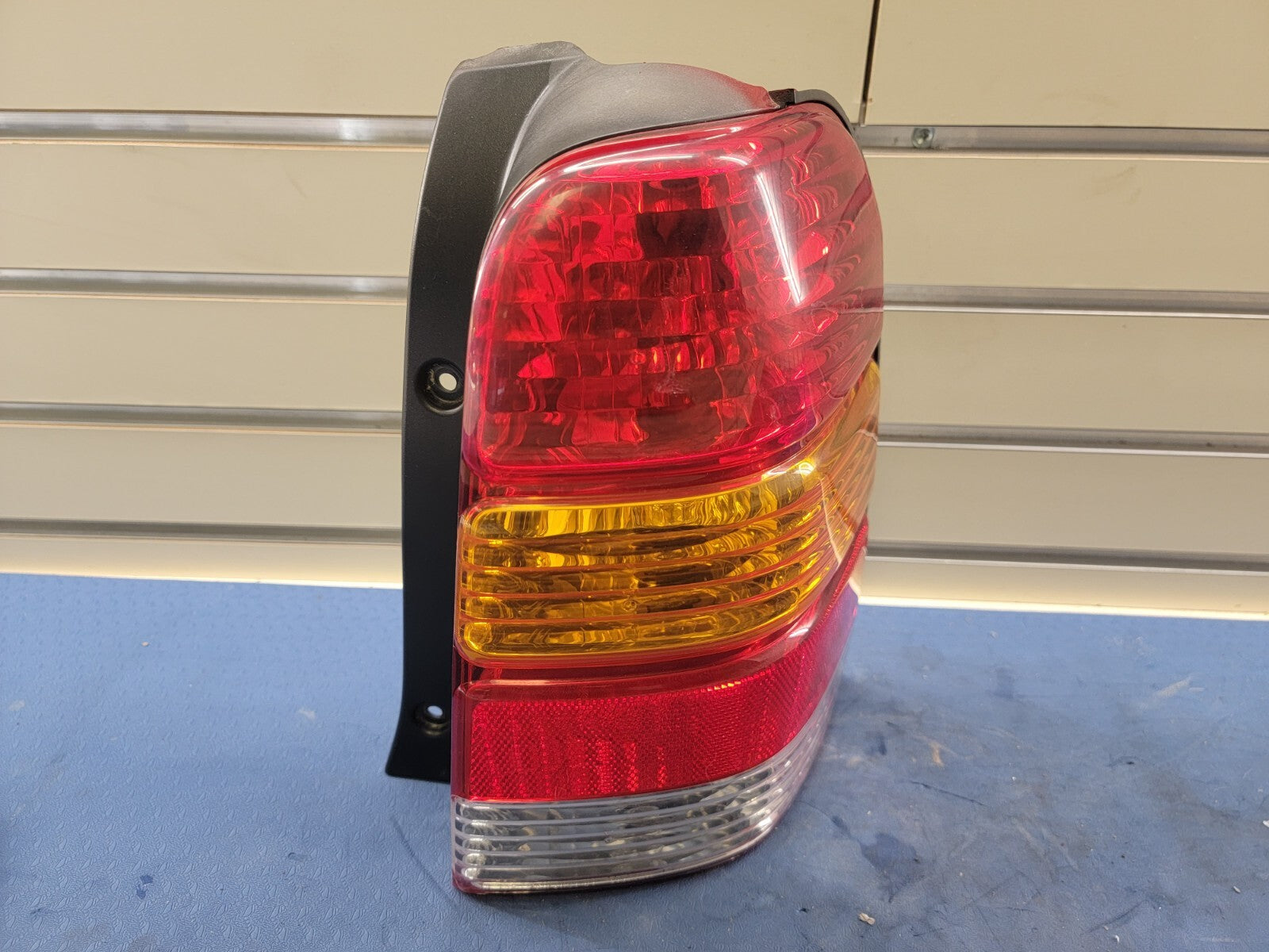 🔥2001-2007 Ford Escape Right Passenger Side Tail Lamp OEM 6L8Z-13404-DA