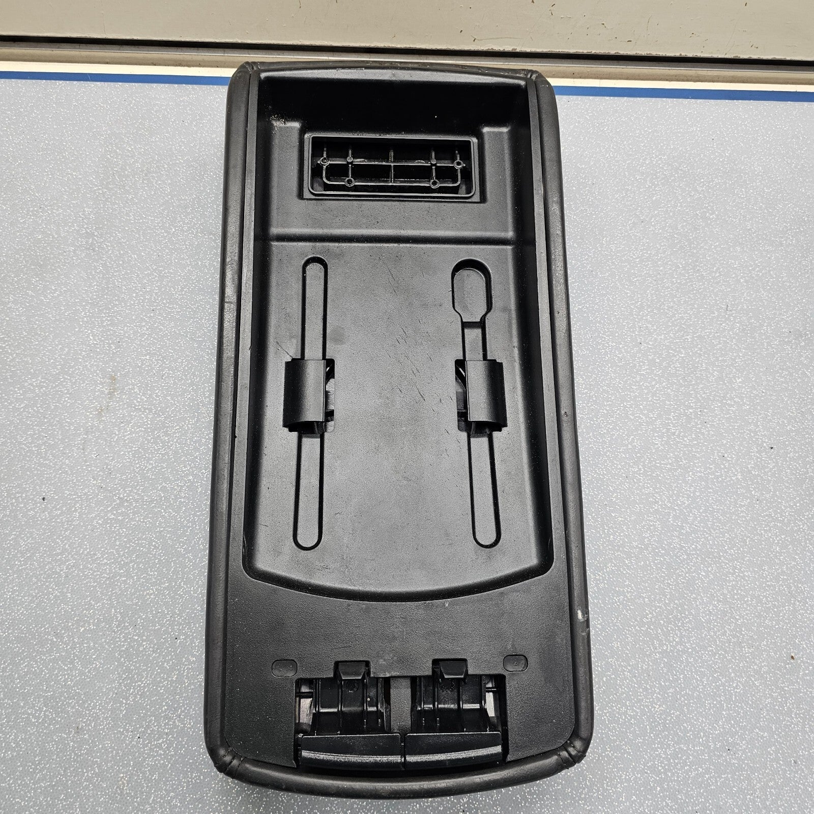 🔥08-10 Dodge Charger Center Console Arm Rest Lid Leather Assembly Cover BLACK