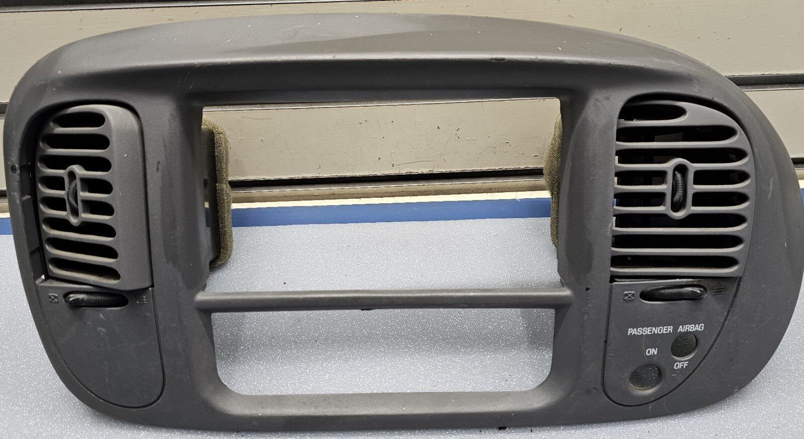 🔥1997-2003 Ford F150 Front Center Dash Radio BEZEL Trim Panel Dark Gray B1