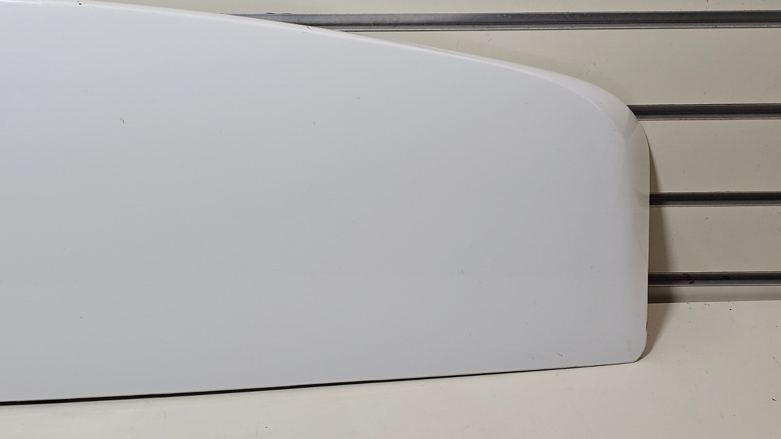 🔥11-20 Grand Caravan Rear Upper Hatch Spoiler Wing Mount Break Light White OEM