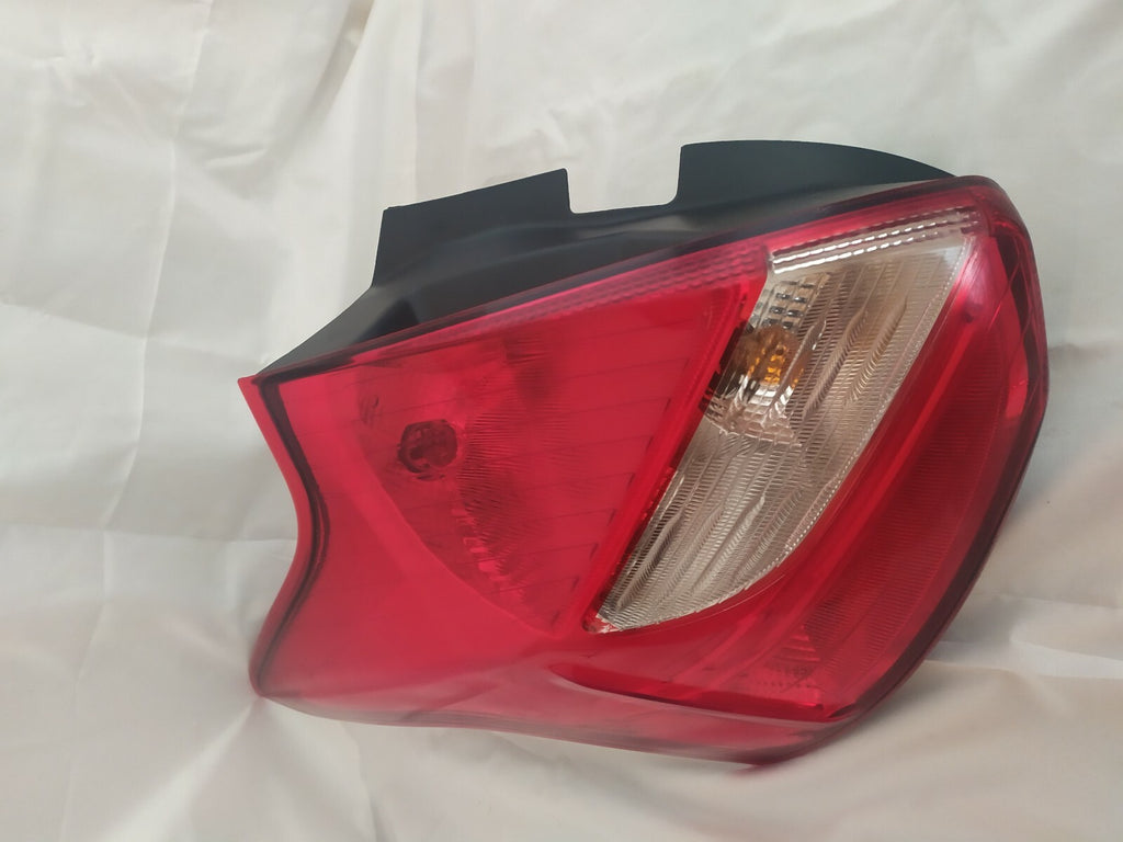 2012-2014 FORD FOCUS HATCHBACK TAILLIGHT Driver Rear RIGHT HALOGEN 12 13 14 OEM