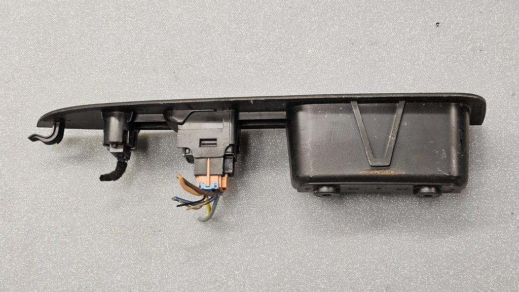 07-09 Aura Front Right Passenger Window Door Control Switch Lock Assembly Black