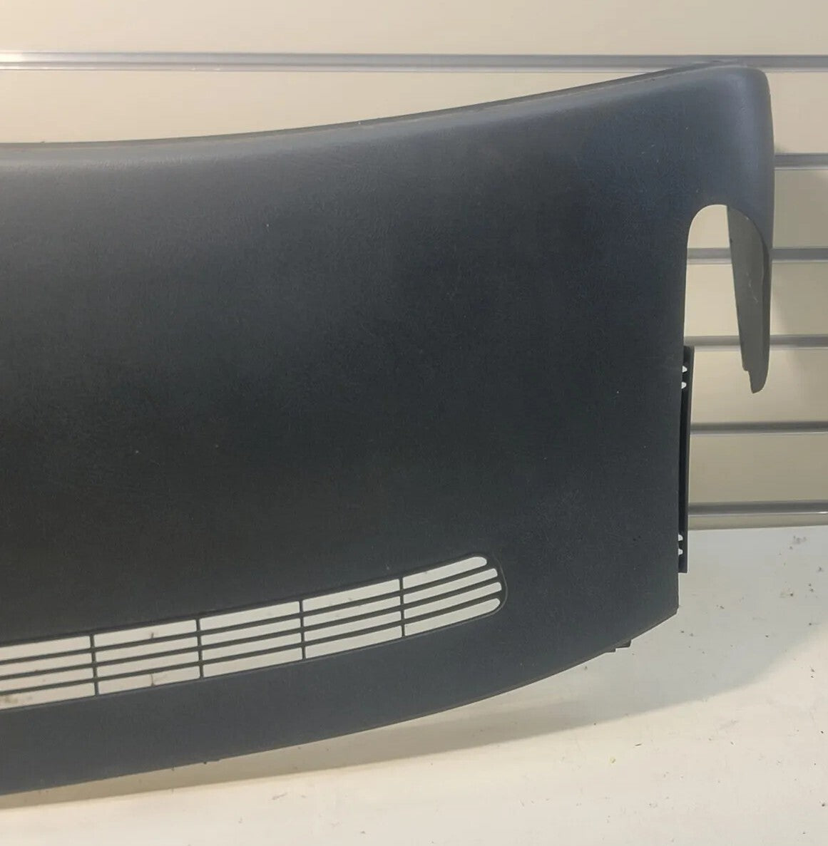 🔥99-06 SILVERADO SIERRA TAHOE Upper Cap Cover Top Dashboard Pad GRAPHITE DP1