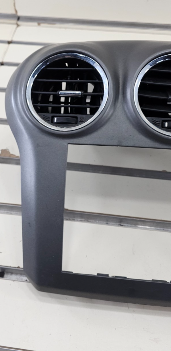 🔥08-10 Saturn Vue Center Dash Radio Stereo Bezel Trim With Vents OEM Gray B31