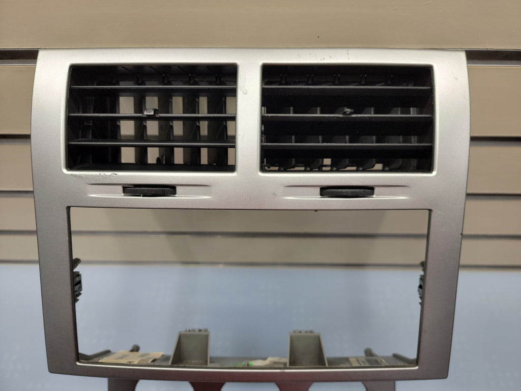 🔥2007-2012 Dodge Nitro Dash Radio Trim Bezel Silver W/ CLIMATE CONTROL SILVER
