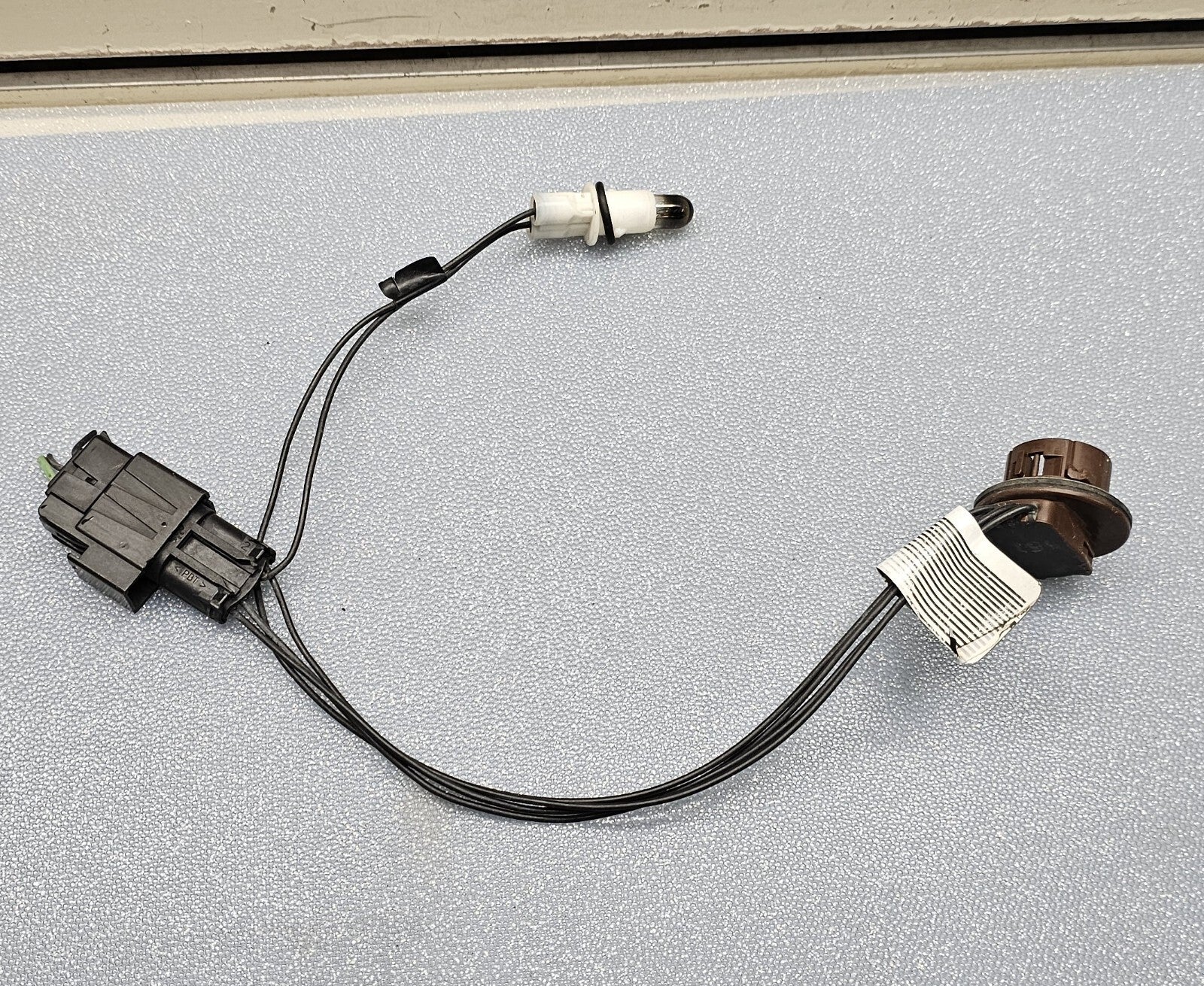 🔥04-06 Chrysler Sebring Wiring Harness Turn Signal Light Bulb Socket Lamp OEM