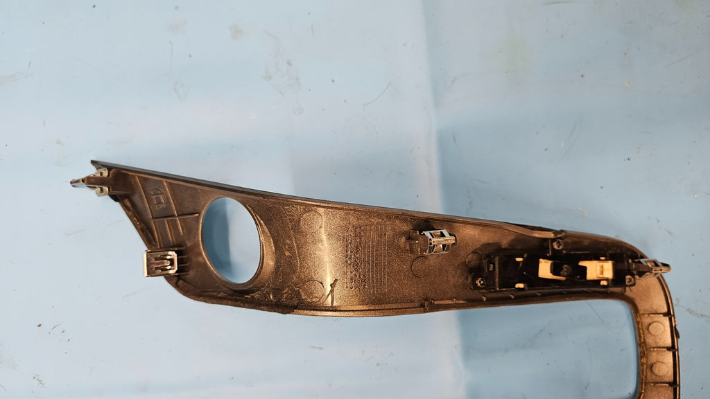 🔥11-15 Chevy Cruze INDICATOR TRANSMISSION GEAR SHIFTER TRIM BEZEL SILVER OEM