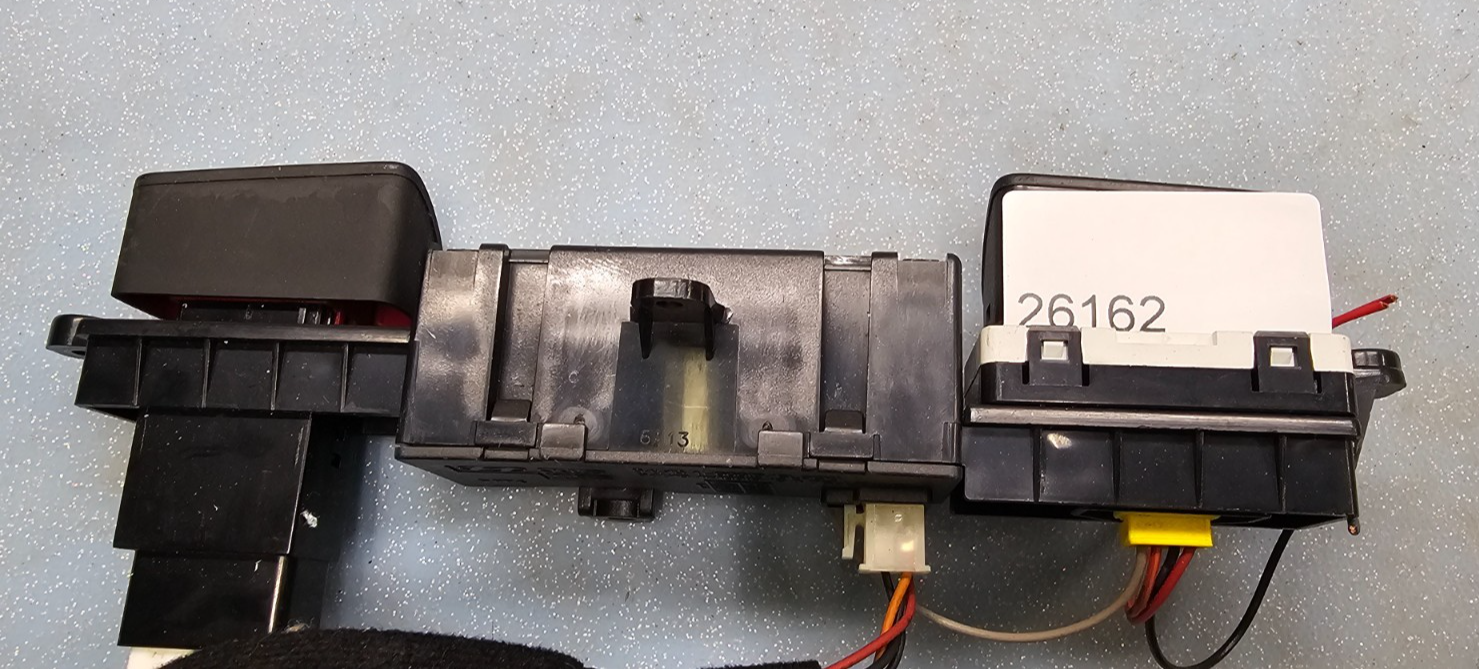 🔥06-10 Kia Sportage Hazard Switch Control Dash Digital Clock Display Time Black