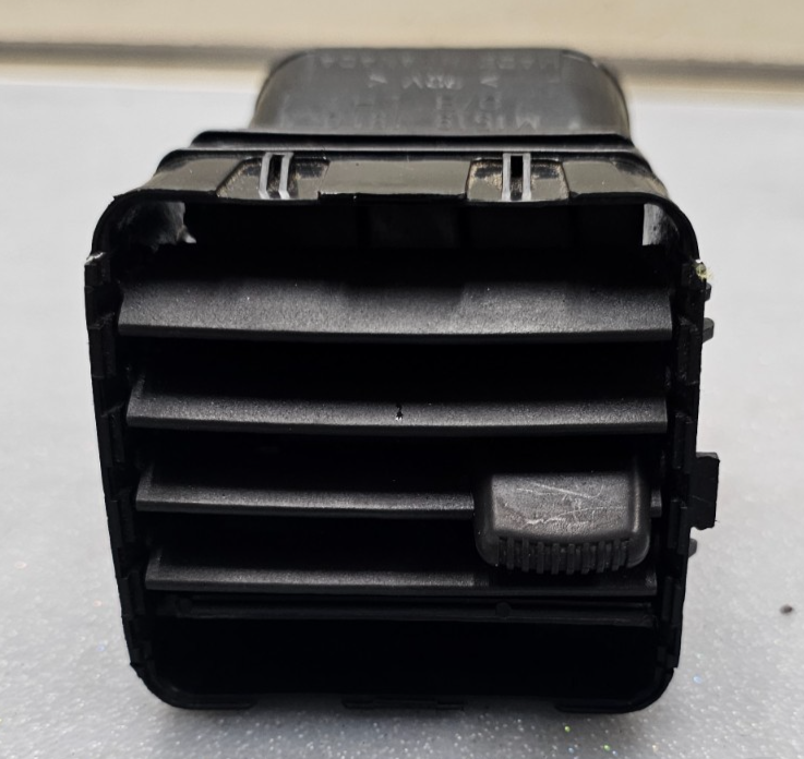 04-12 Colorado Canyon Dash Left Driver Outer Air Vent Heater Conditioning Black