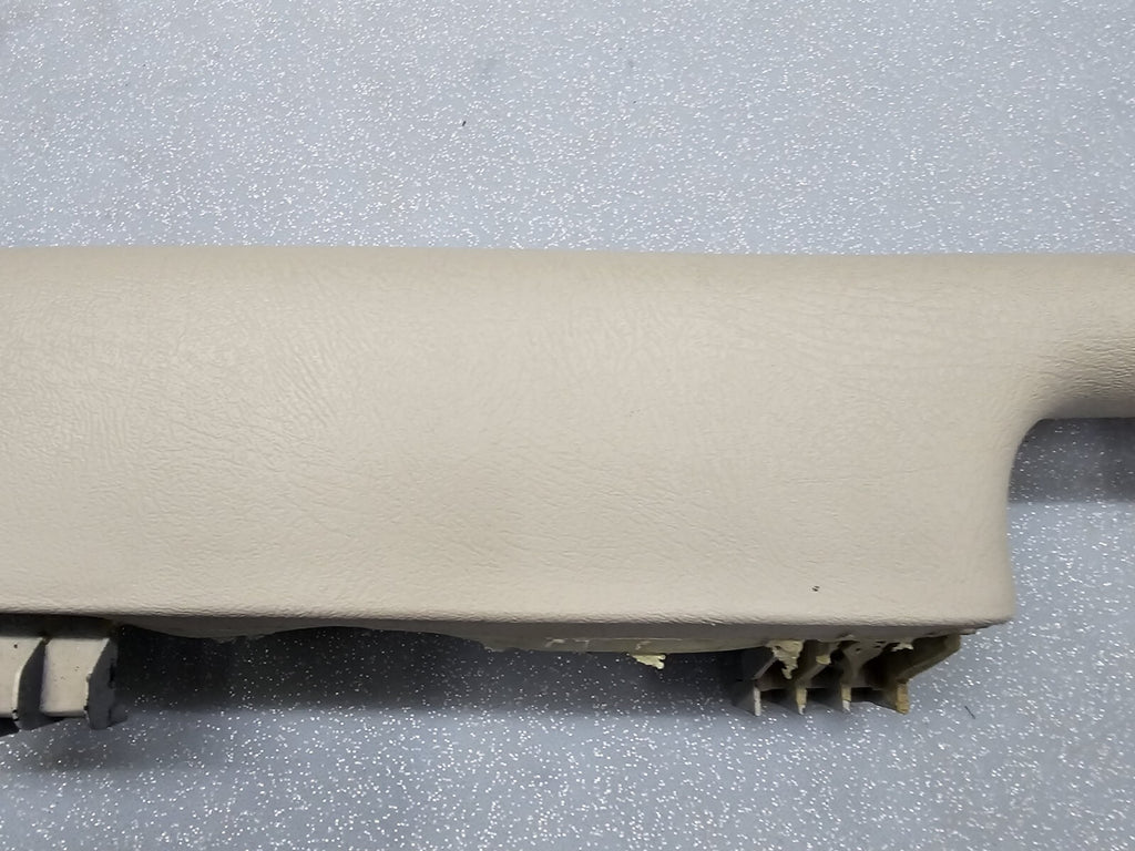99-02 Chevrolet GMC Silverado Tahoe Front Right Door Armrest Handle Light Tan H1