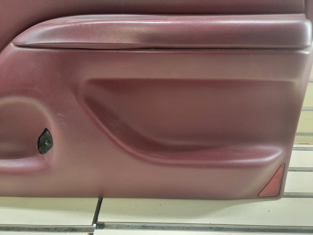 92-96 Ford F150 F250 BRONCO Door Panel Front right passenger 1/2 manual red D18