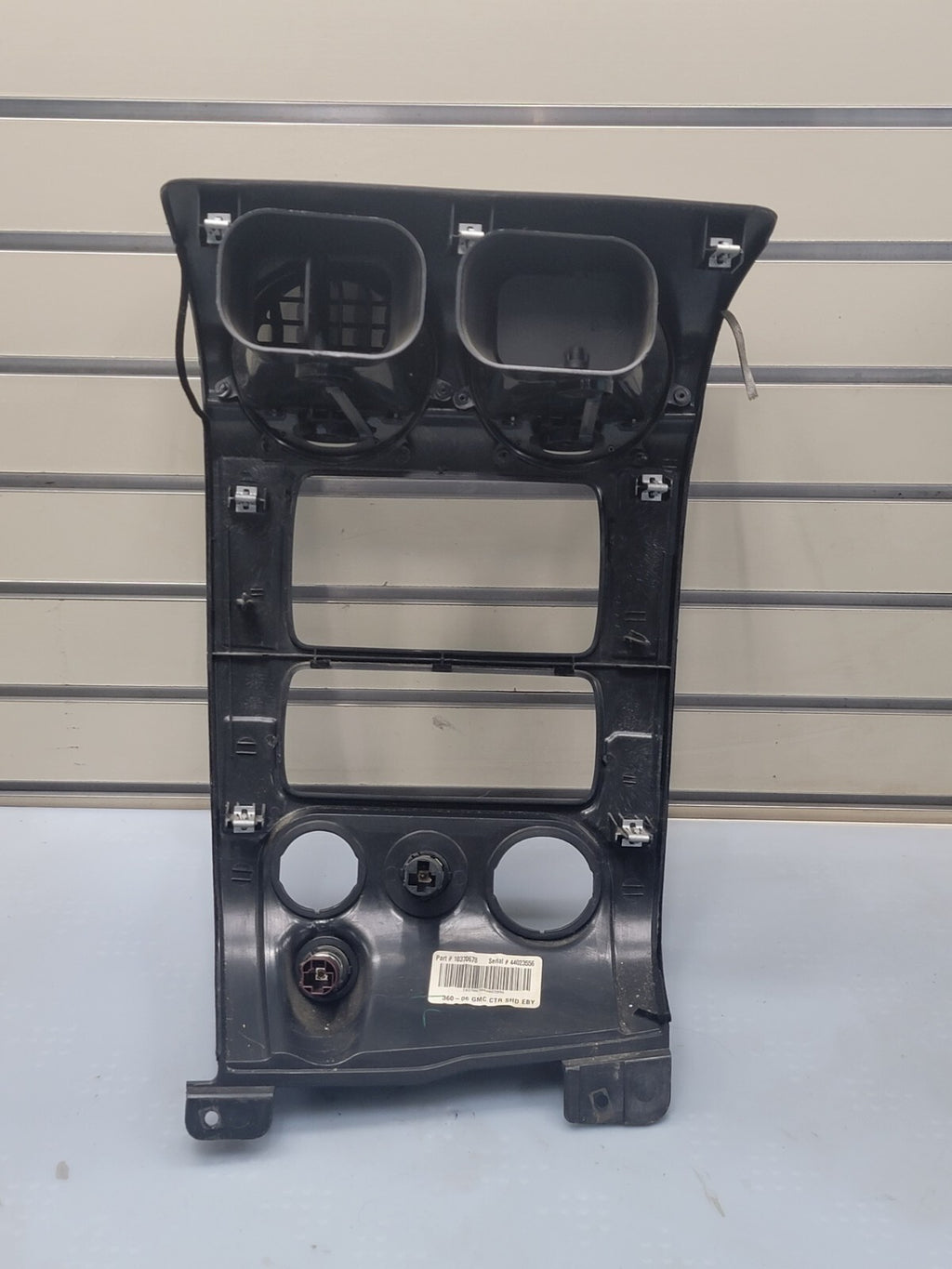 03-08 GMC ENVOY XL FRONT RADIO DASH VENT BEZEL CLIMATE CONTROL carbon fiber B45