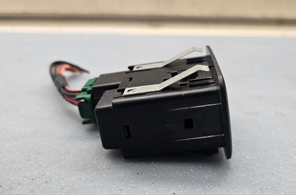 🔥12-20 GRAND CARAVAN TOWN COUNTRY REAR LEFT DRIVER QUARTER WINDOW SWITCH BLACK
