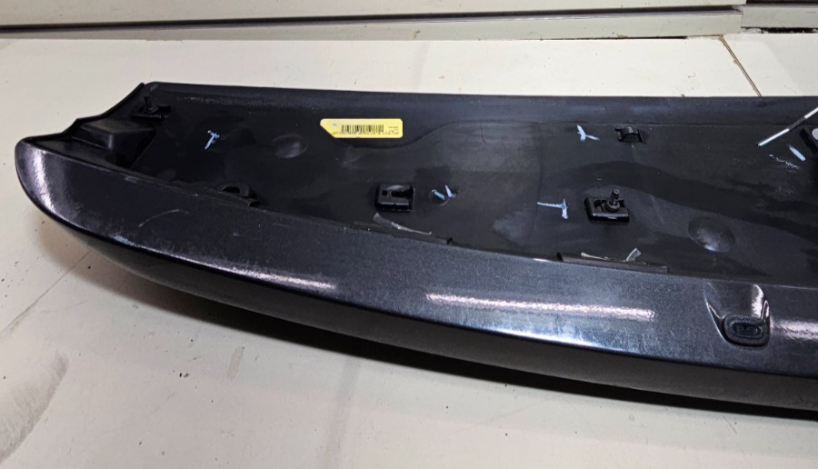 11-20 Dodge Grand Caravan Rear Upper Hatch Spoiler Wing Mount Break Light Black