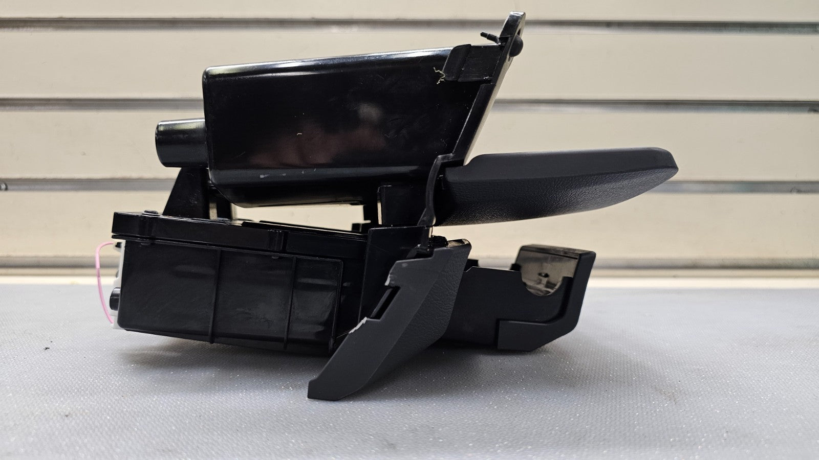 🔥06-11 Hyundai Elantra Center Front Dash Storage Compartment OEM