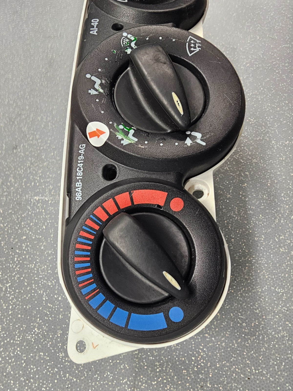 🔥00-07 Ford Focus Dash A/C Heater Climate Control Temperature Conditioner OEM