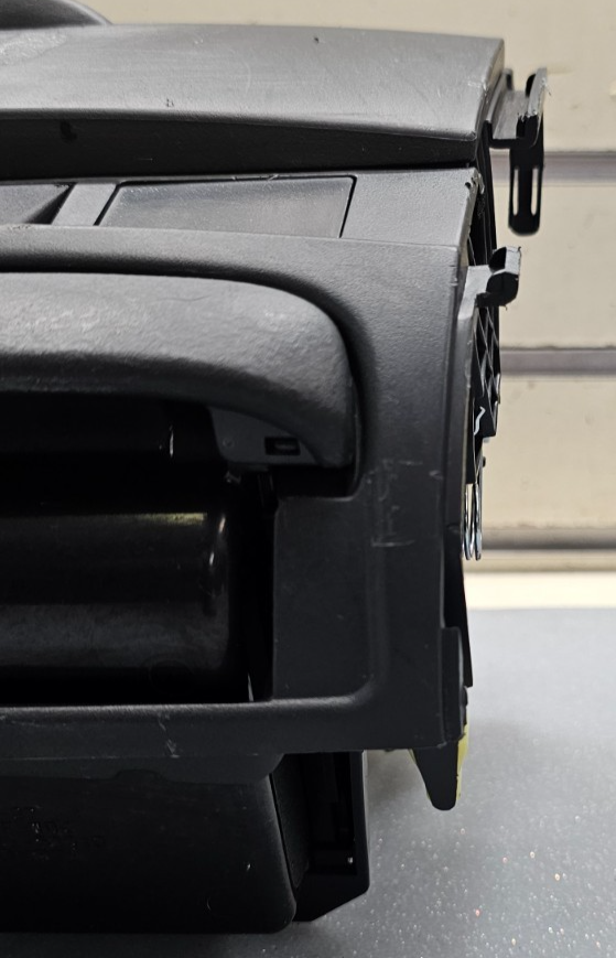 🔥04-06 Scion XB Center Dash Console Lighter Ashtray Ash Tray Console Black OEM