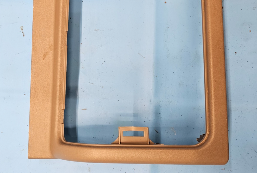 🔥03-06 CHEVY SILVERADO SIERRA DASH UPPER CENTER CONSOLE STORAGE CUBBY BEZEL TAN