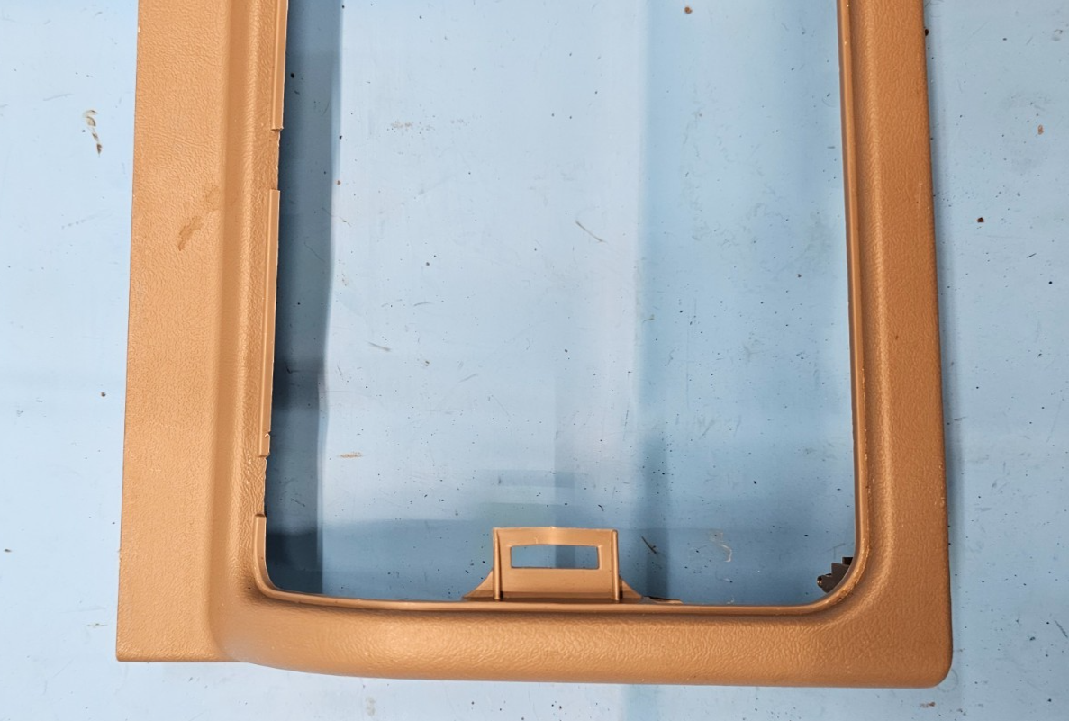 🔥03-06 CHEVY SILVERADO SIERRA DASH UPPER CENTER CONSOLE STORAGE CUBBY BEZEL TAN