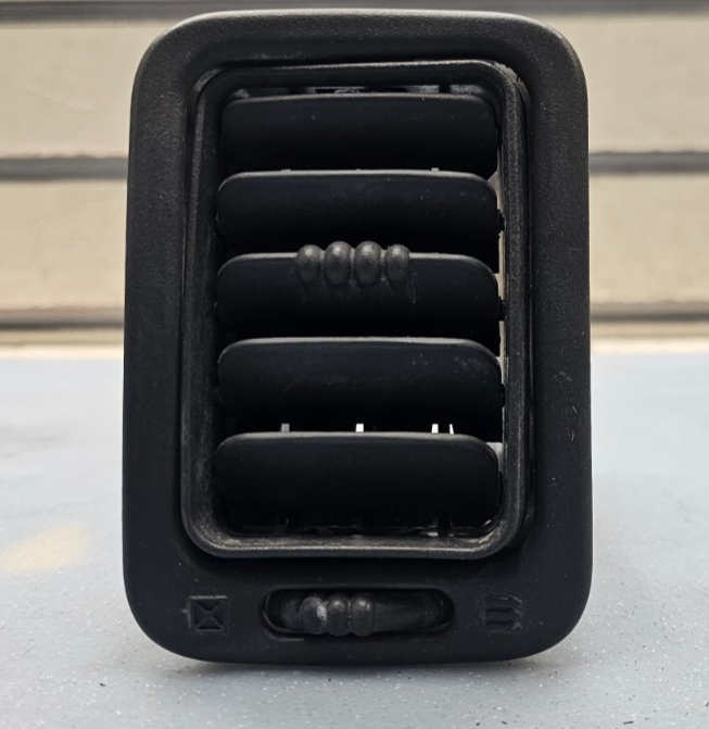 🔥99-06 Silverado Sierra Right Passenger Dash AC A/C HVAC Heater Air Vent Black