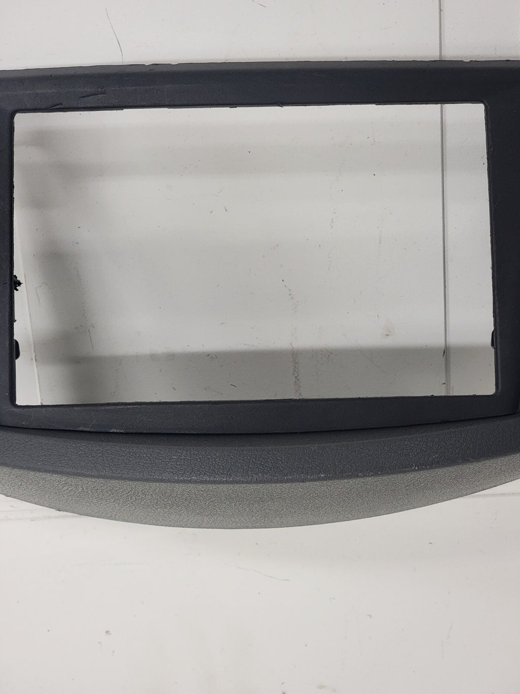 05-07 Jeep Grand Cherokee OEM radio bezel dash trim for navigation GPS Gray B73