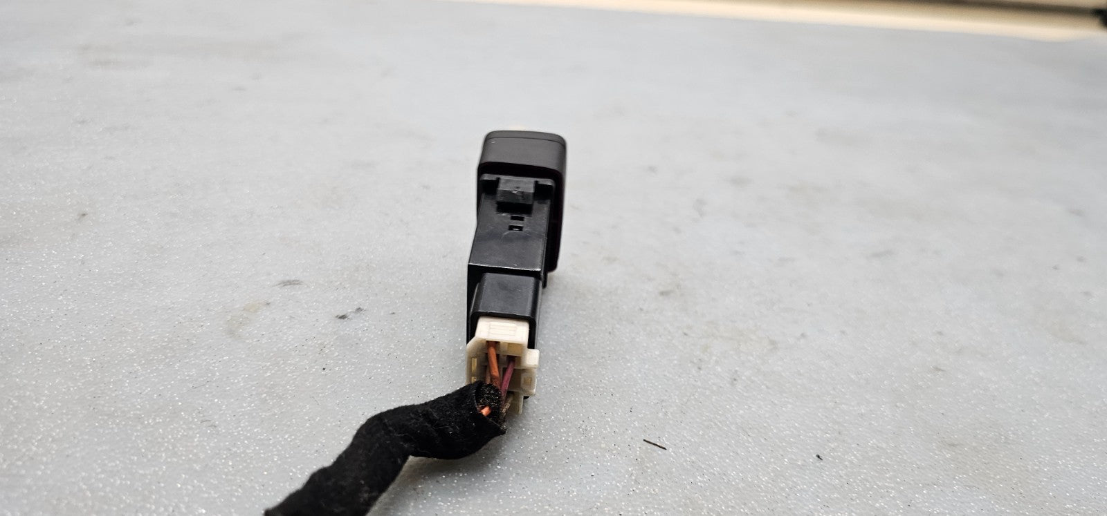 🔥06-08 SONATA Hazard Light Dash Flasher Warning Emergency Switch Button black