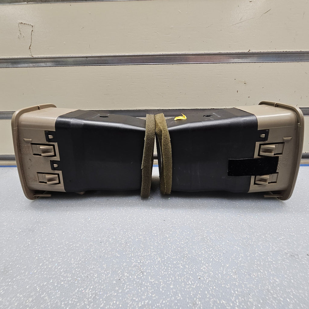 🔥99-06 Silverado SIERRA Dash A/C Heater AIR VENT Passenger Right TAN Q=2 VT11