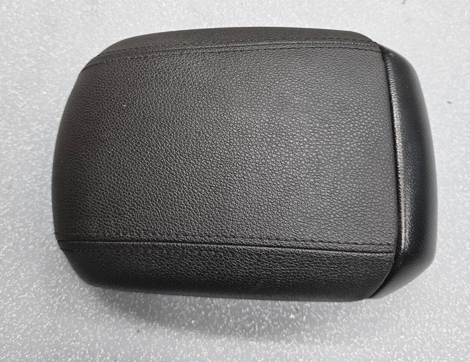 🔥13-16 Cruze Front Center Console Arm Rest Lid Cover Top Pad Assembly Black OEM