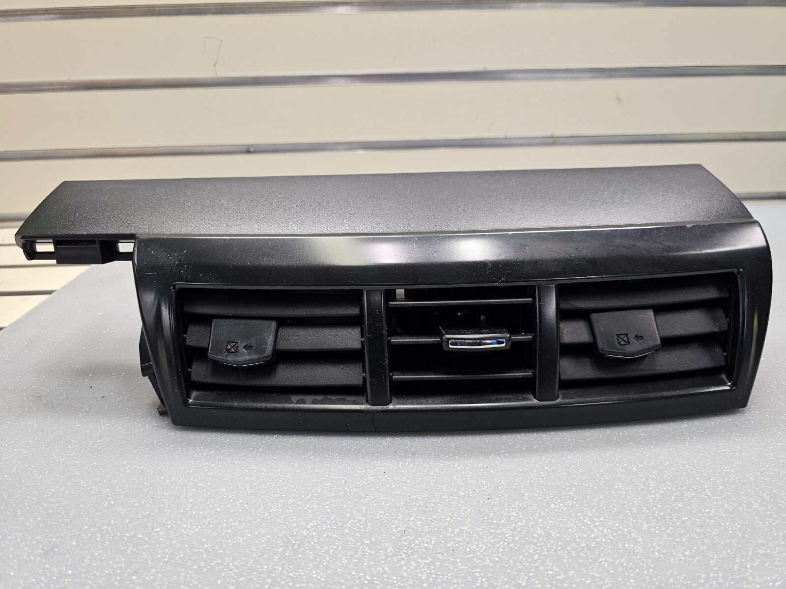 🔥12-14 Toyota Prius V Center Dash Vent Heater Air Conditioner Vents OEM