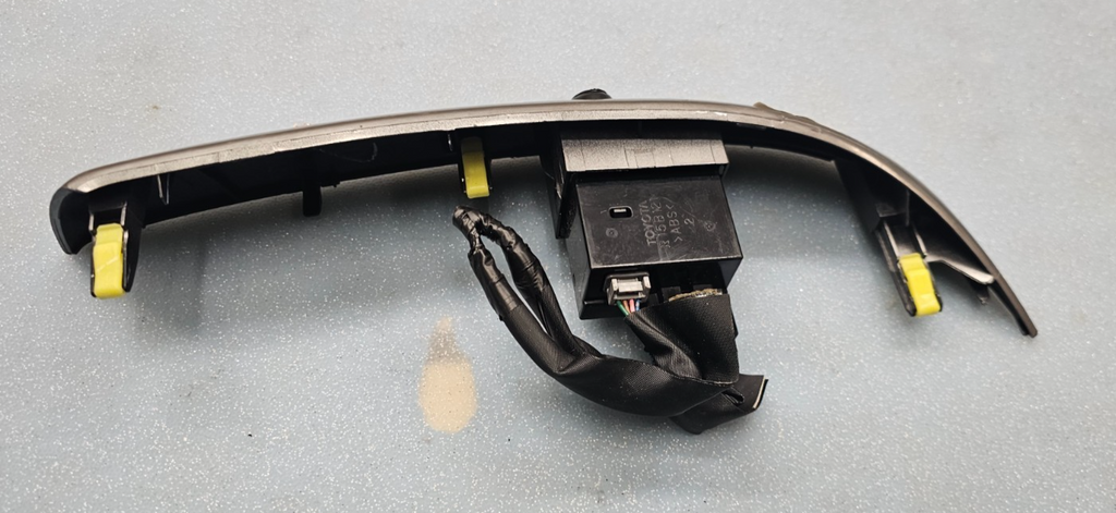 🔥04-10 Sienna Dash Left Driver Defrost Light Door Switch Trim Bezel Panel Black