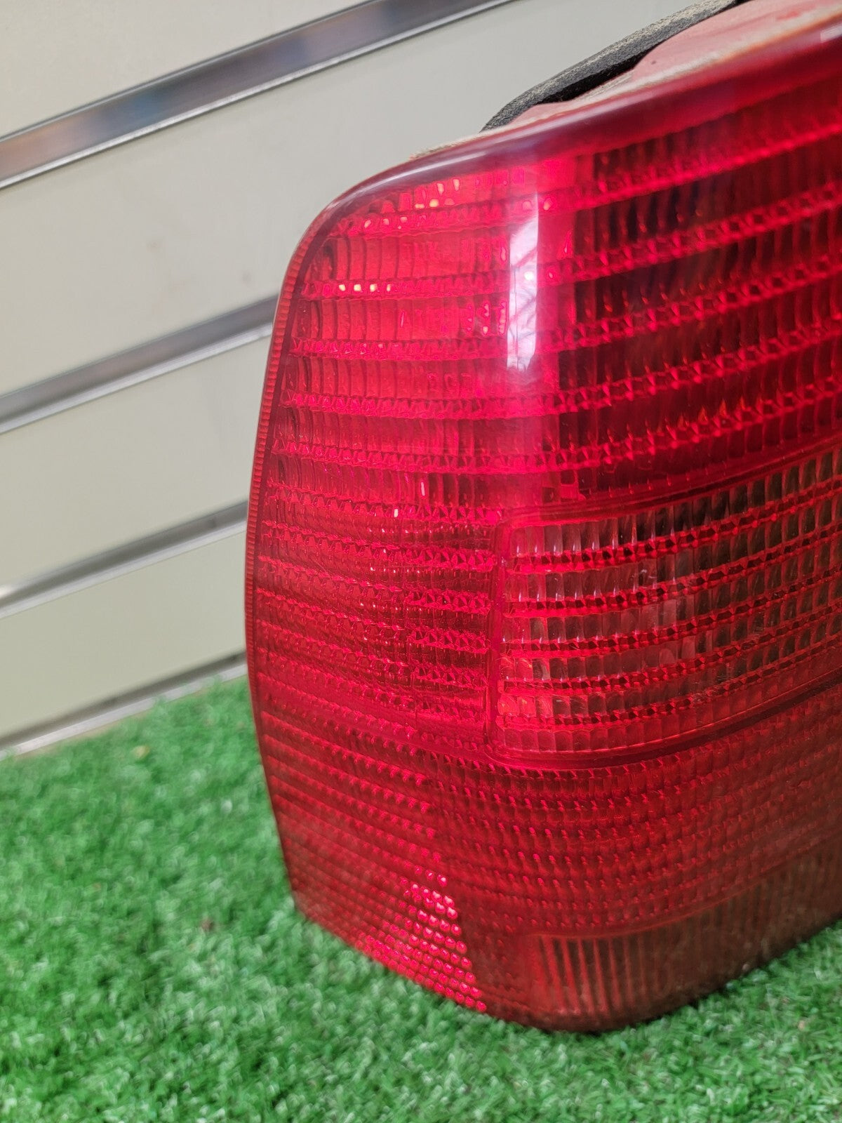 🔥99-03 Volkswagen VW Jetta Tail Light Assembly Left Driver Side Chrome OEM