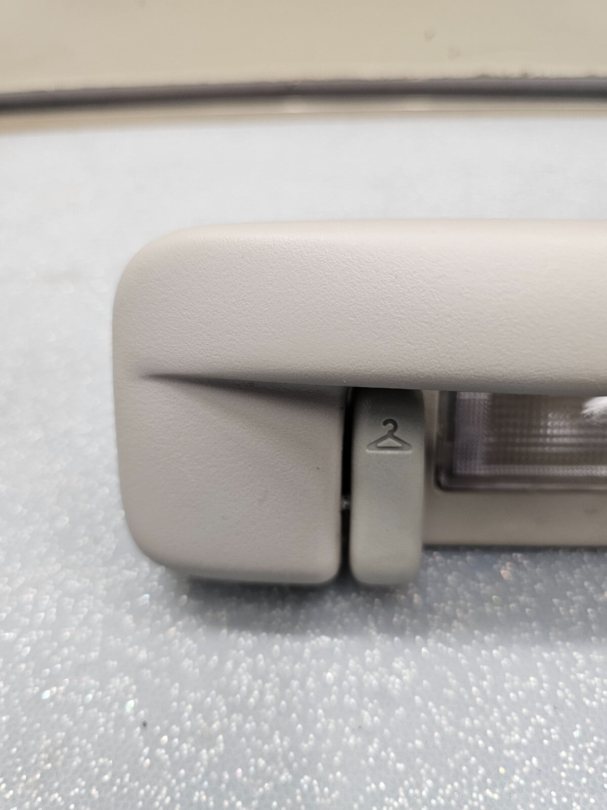🔥05-10 Jeep Grand Cherokee Left Driver Side Rear Roof Interior Grab Handle Fits