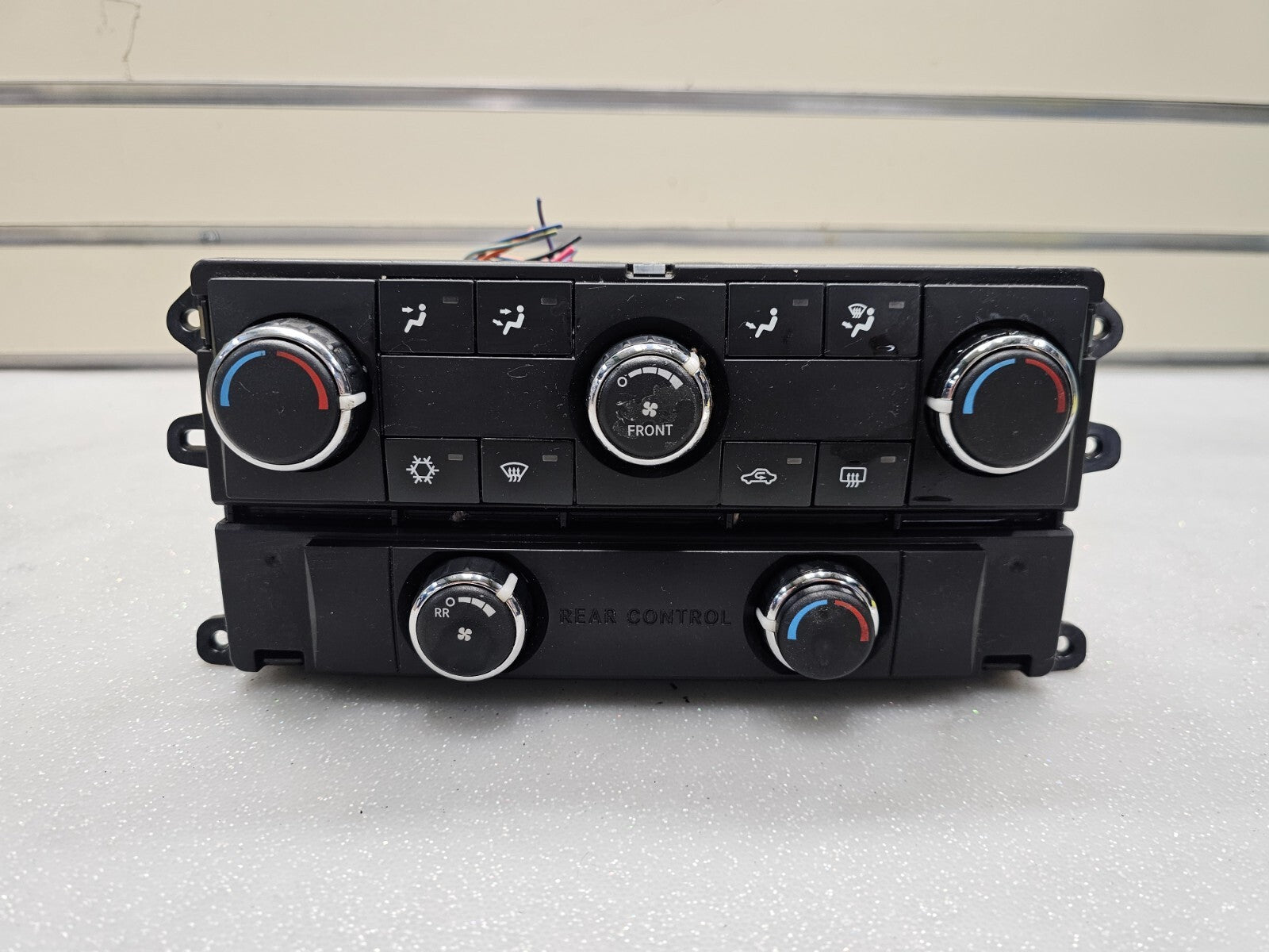 08-10 Grand Caravan Town Country Dash AC Heater Climate Temperature Control Unit
