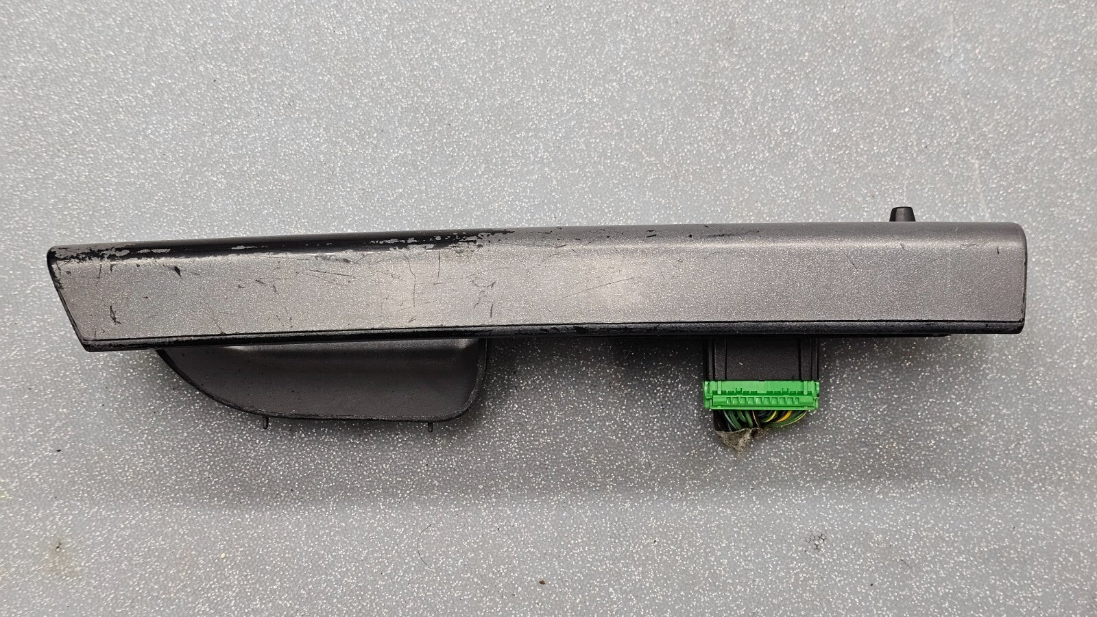 04-10 Volvo S40 V50 Front Left Driver Door Master Power Window Pull Switch Gray